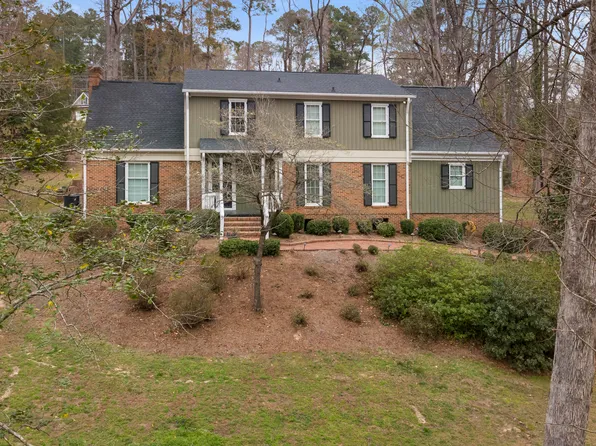 1302 Hermitage Rd, Sanford, NC 27330