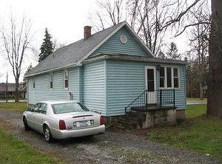 2228 River Rd, Niagara Falls, NY 14304