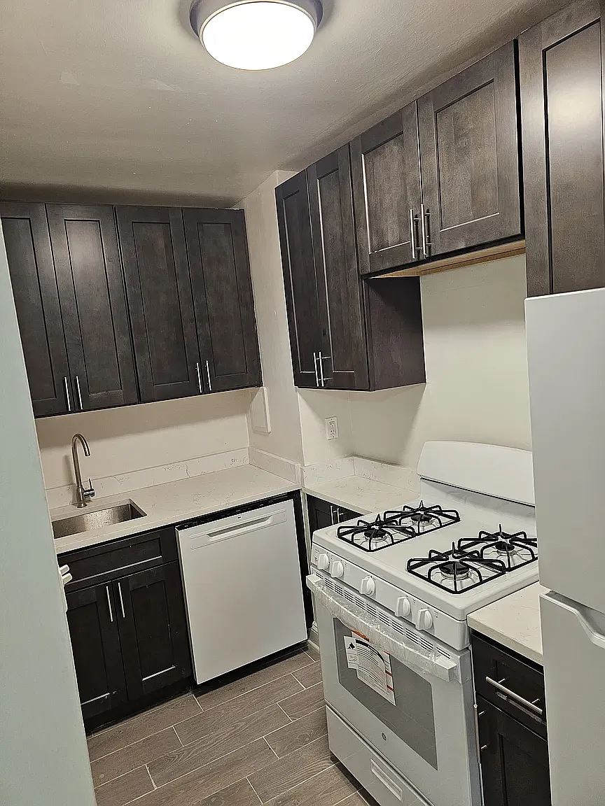 227 East Seventh Street — Photo 1