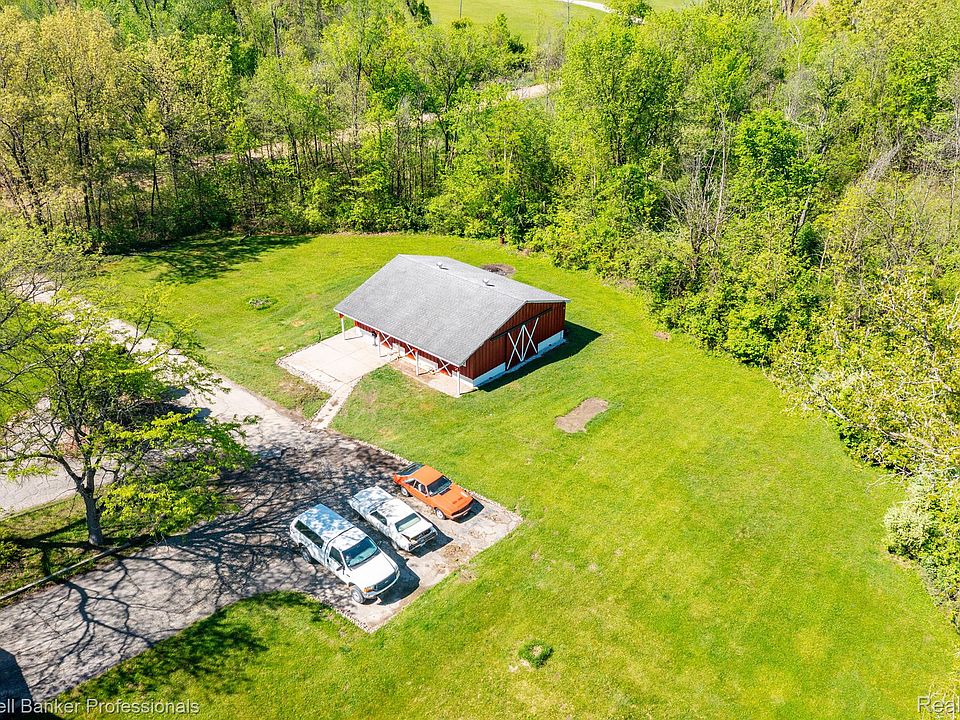 8899 Dwyer Rd, photo 6
