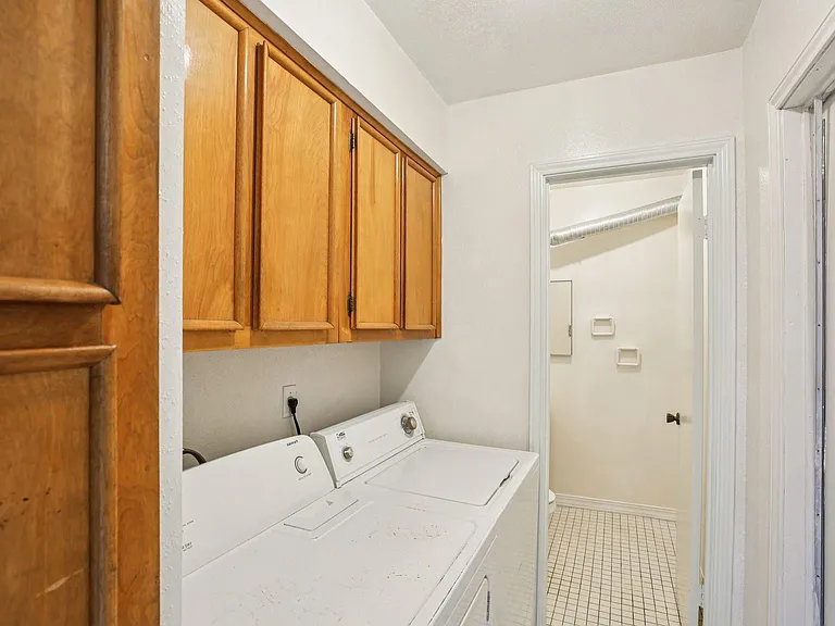 8379 La Roche Ln — Photo 13
