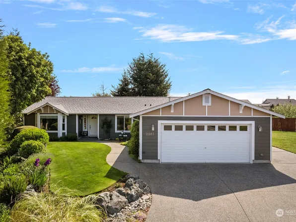2207 37th Court, Anacortes, WA 98221
