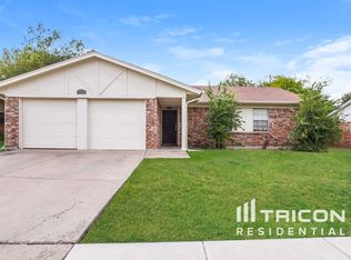 6212 Douglas Dr, Watauga, TX 76148
