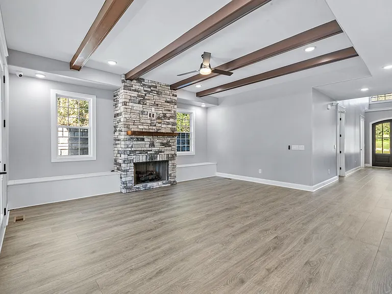 601 Joyce Ave — Photo 9