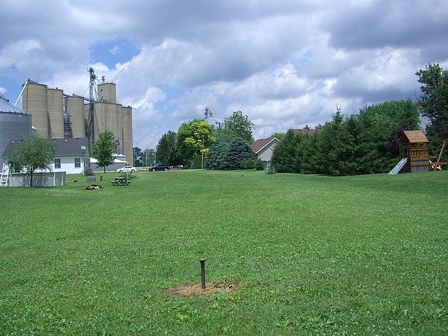 1st image of 622 Betty St