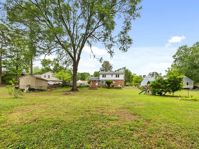 5048 Maplewood Dr — Photo 34