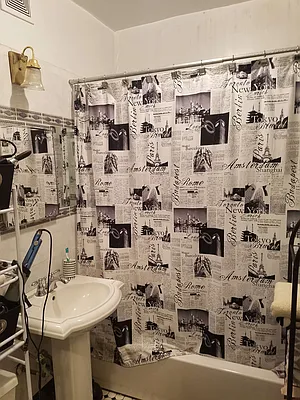 Rented by Chartwell Manhattan Realty | media 18