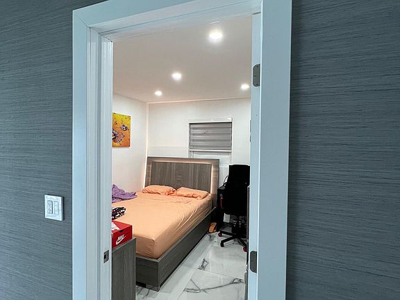 4th image of 7521 Shalimar St