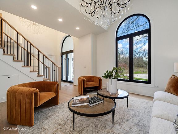 3rd image of 9280 Cascade Cir