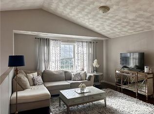 19 Marques St, Cumberland, RI 02864