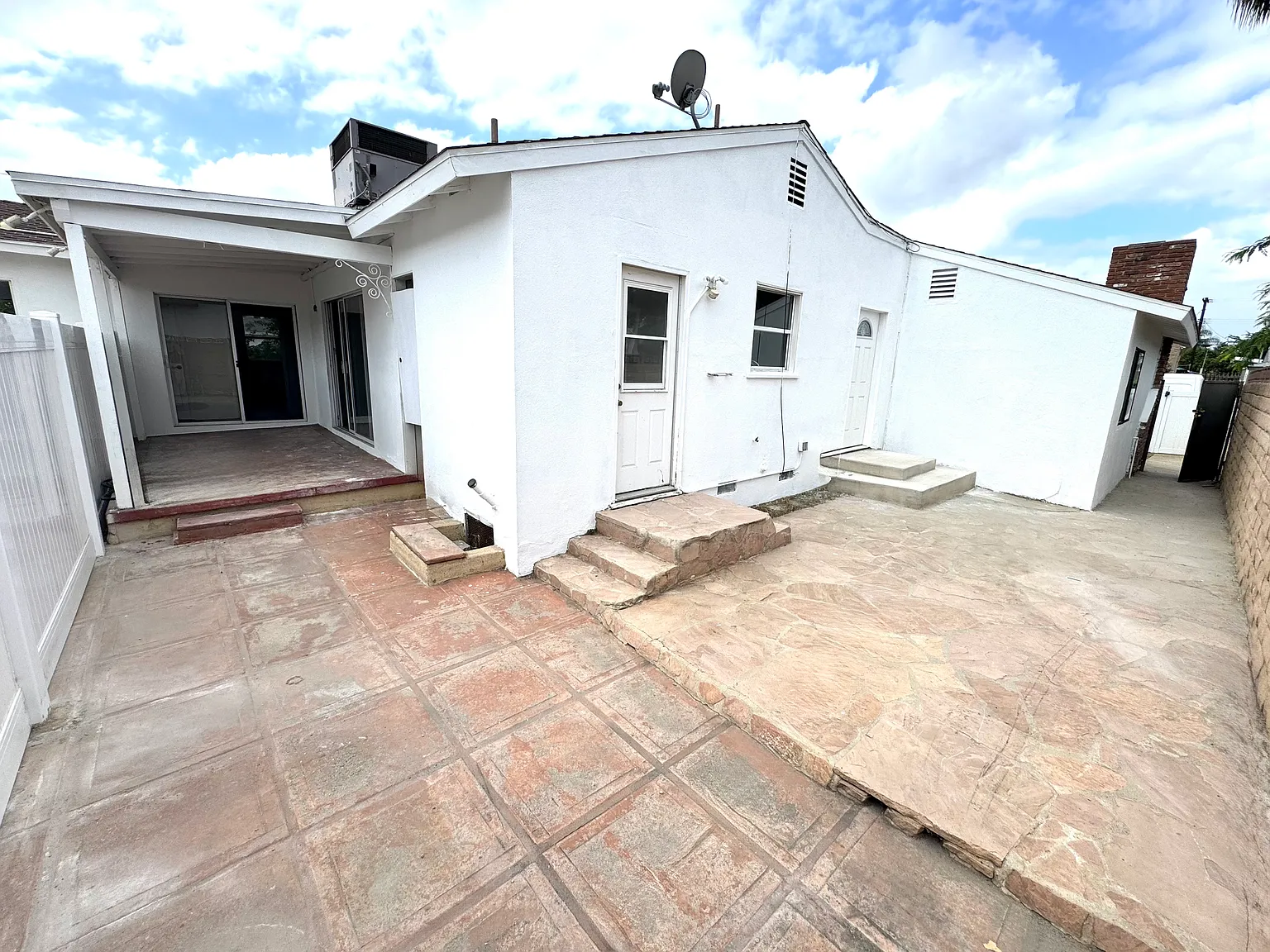 3 bed, 1578 sqft, $3,500 — Photo 2