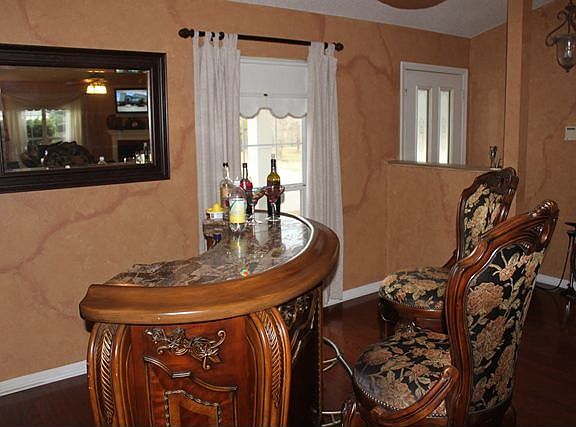 5th image of 107 Madewood Dr
