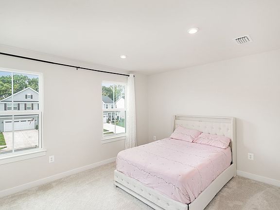 3rd image of 6359 Hawkeye Dr