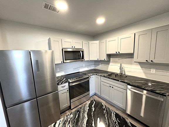 3rd image of 810 Monocacy St #207