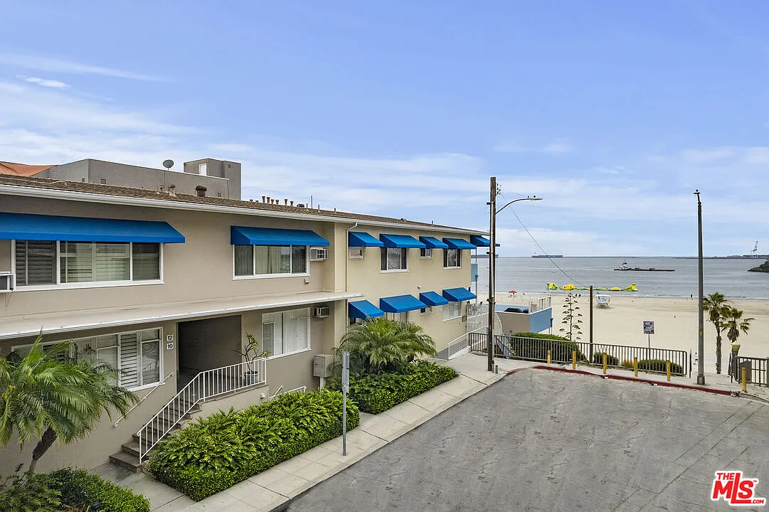 1 bed, 1.0 bath, 869 sqft, $3,700 — Photo 4