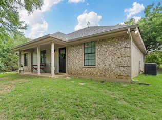 407 Bosque Bend Ln, China Spring, TX 76633