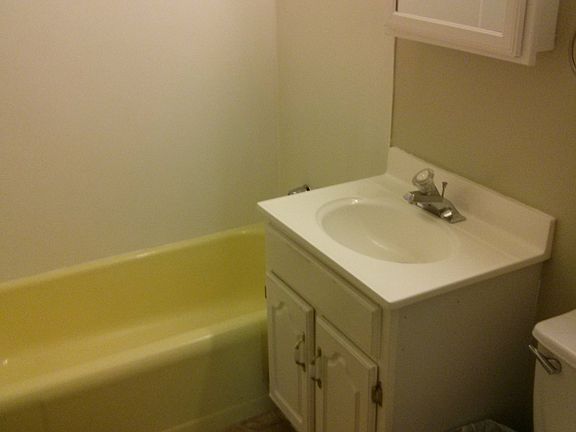 4th image of 2414 17th Ave