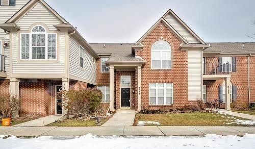 3rd image of 3164 Primrose Ln