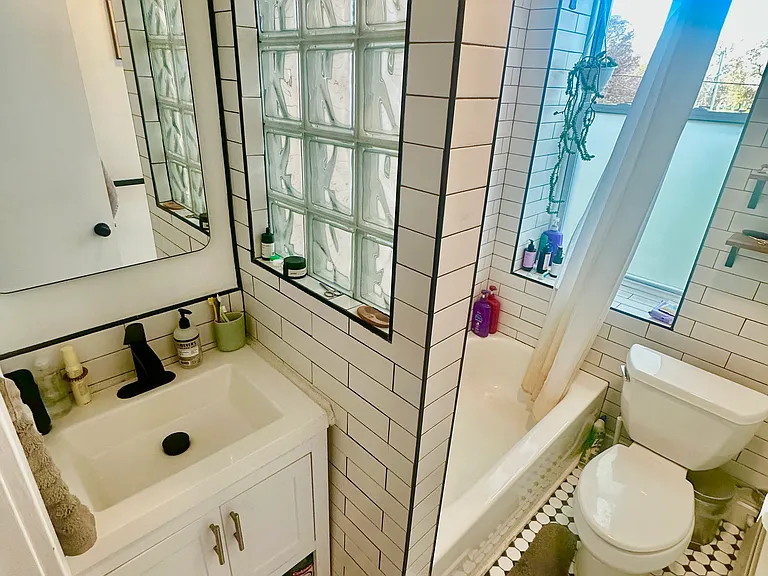 274 Ogden Ave — Photo 8