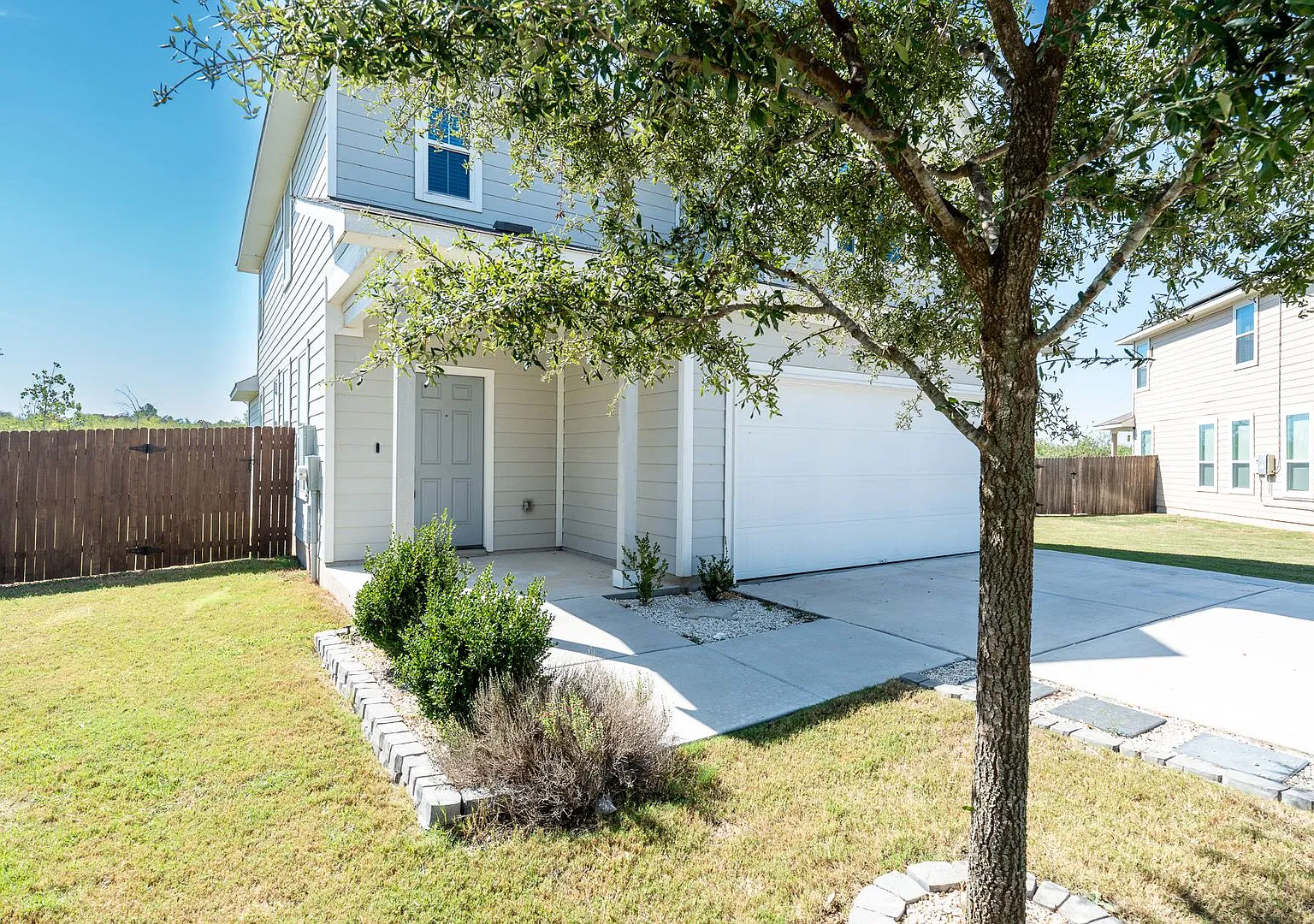 236 Blue Agate Ct, Jarrell, Texas 76537 — Photo 3