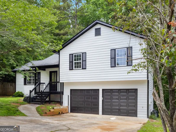 225 Hampton Dr, Dallas, GA 30132