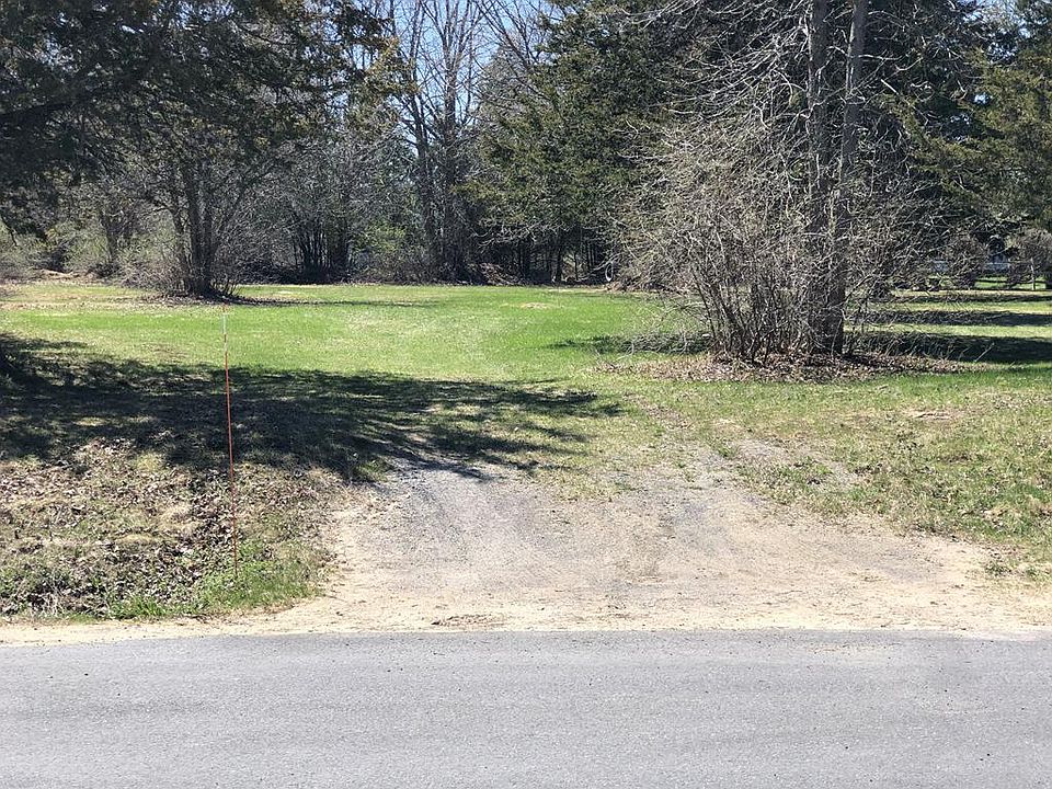 1st image of 9 Latinville Dr