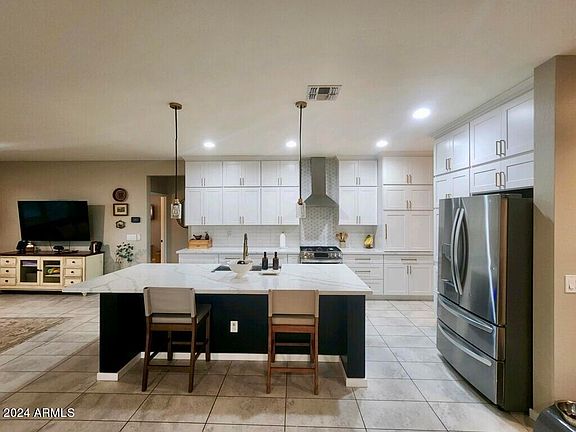 3rd image of 18794 W YUCATAN Drive