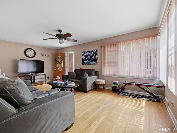 5th image of 150 Clough Road
