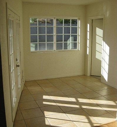 4th image of 132 W Villa Maria Dr