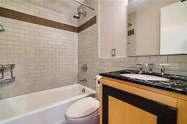 Rented by R New York