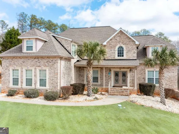 1227 Castle Point Ct SW, Conyers, GA 30094