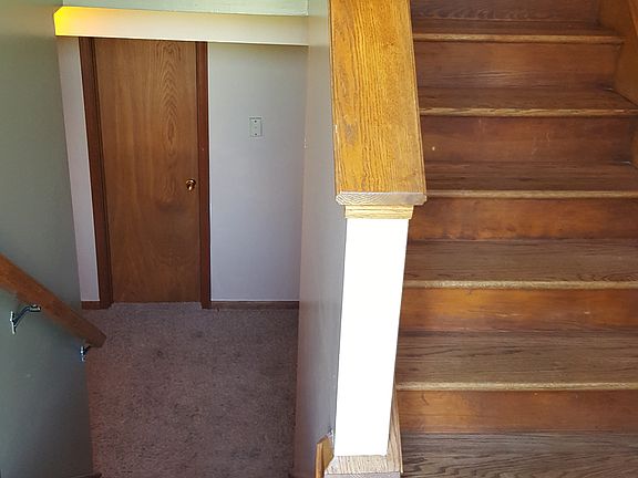 3rd image of 1011 Barnett St