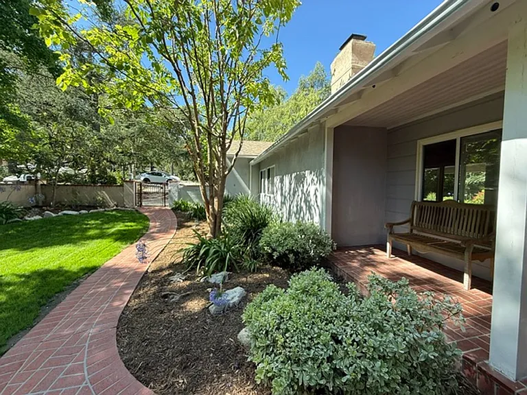 4907 Ocean View Blvd — Photo 32