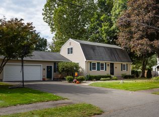 89 Granger Dr, Feeding Hills, MA 01030