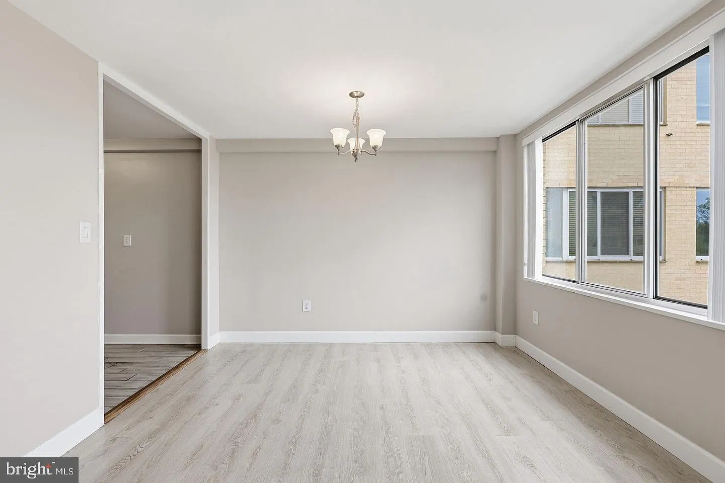 River Towers Condo — Photo 4