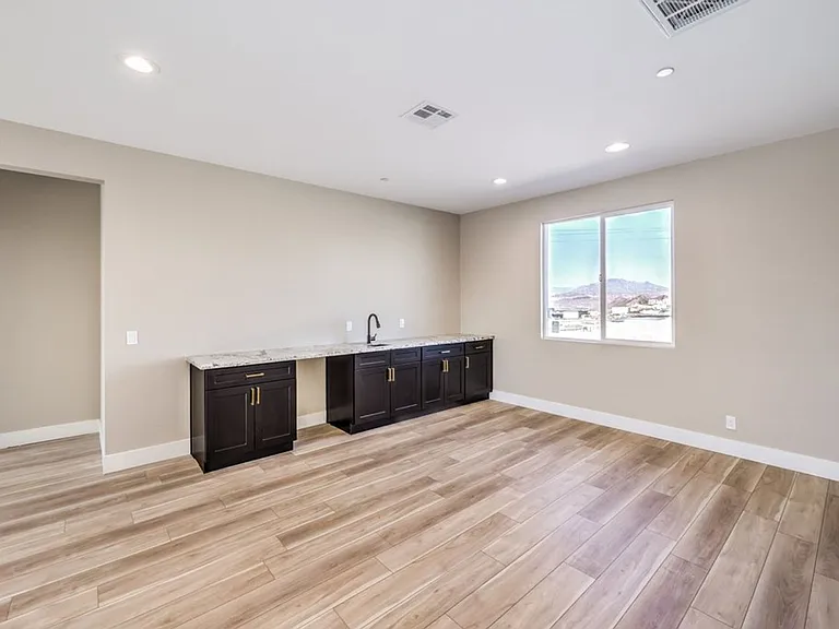 724 Naples Ave — Photo 18