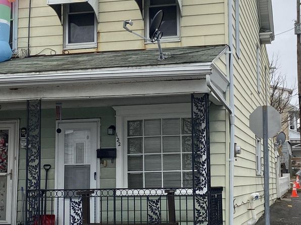 122 N Poplar St