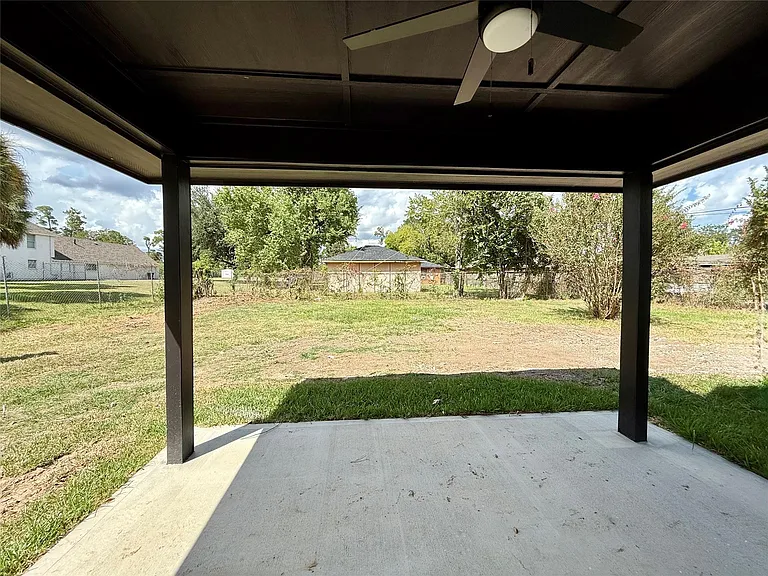 2630 De Soto St — Photo 14