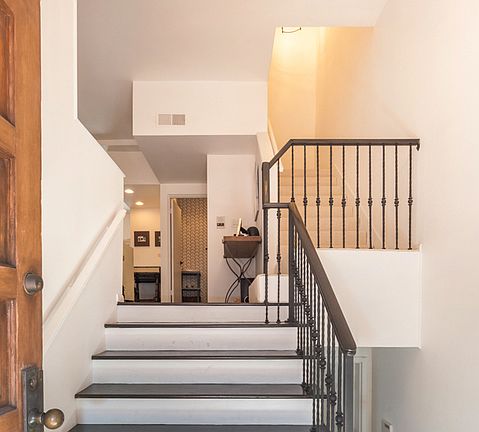 5th image of 540 W Knoll Dr APT 2