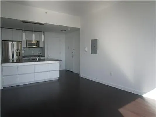 Rented by R New York | media 7