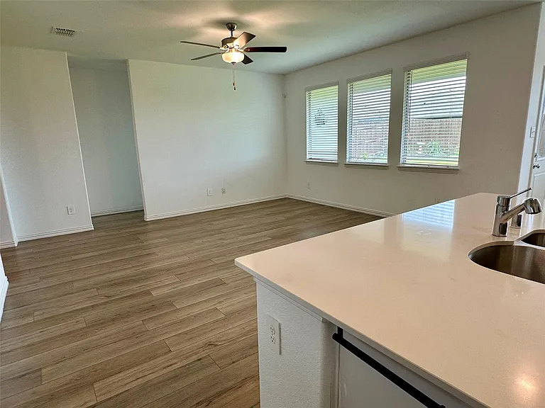 2102 Fimbry Dr — Photo 5
