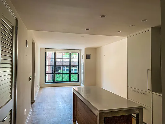 Rented by R New York | media 12