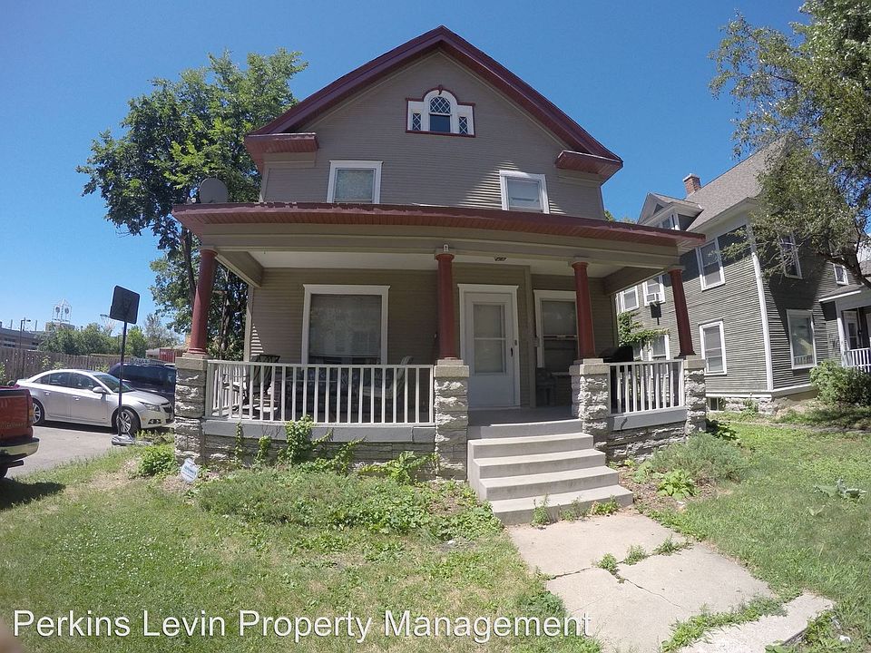 1st image of 2832 Girard Ave S