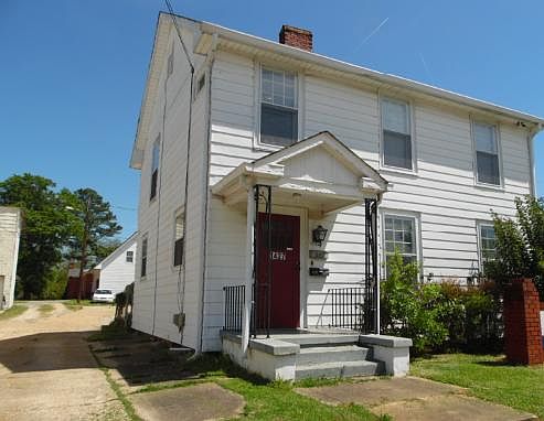 1427 22ns Ave A downstairs