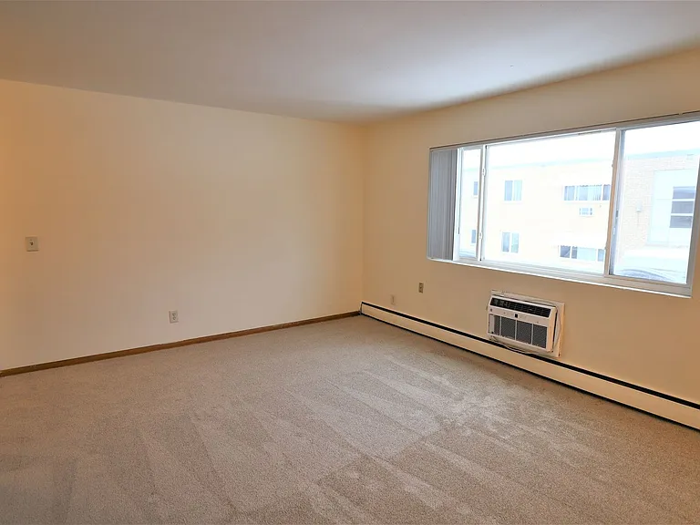 6526 Oliver Ave S — Photo 7