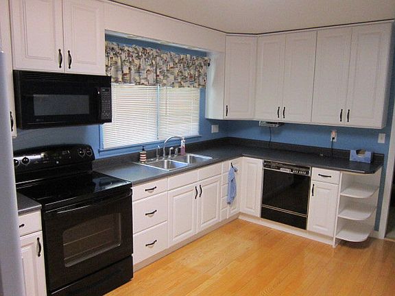 3rd image of 1324 28th St