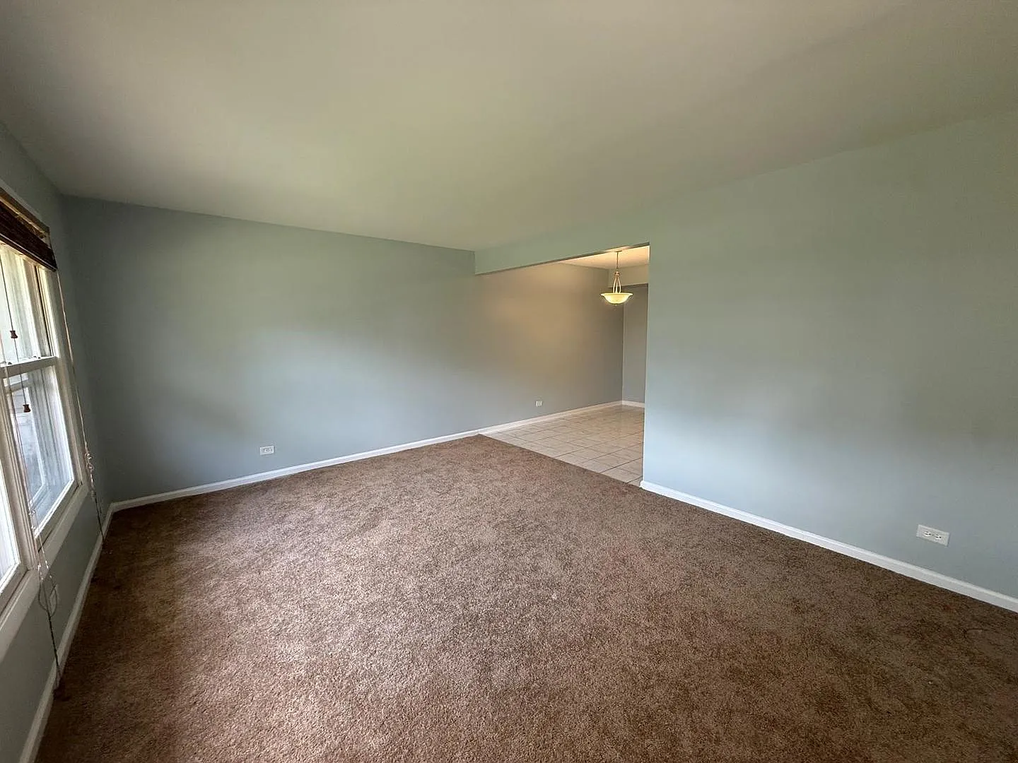 3 bed, 1.5 bath, 1100 sqft, $2,350 — Photo 2