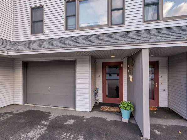 17 Moonlight Drive, Newmarket, NH 03857