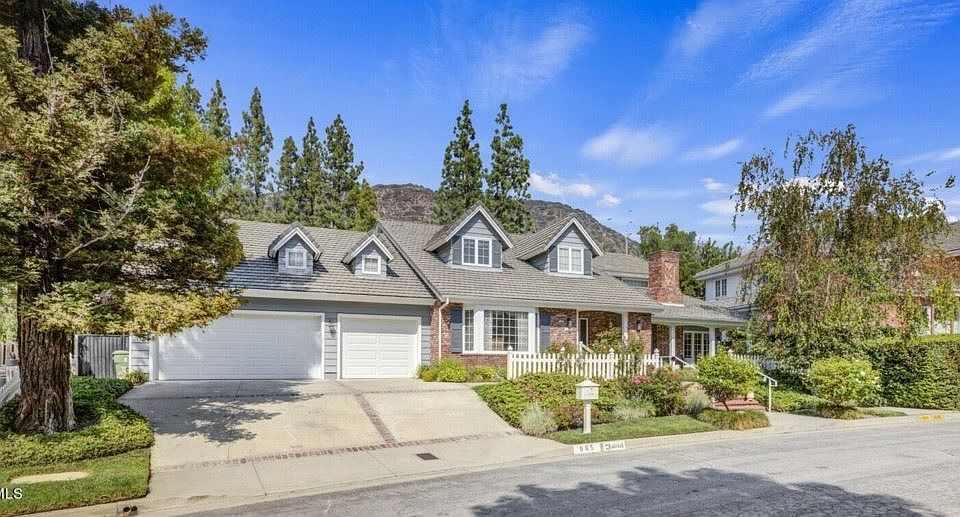 1st image of 865 Greenridge Dr