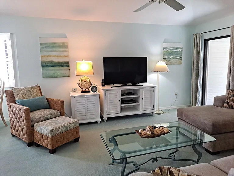 451 Bouchelle Dr #301 — Photo 6